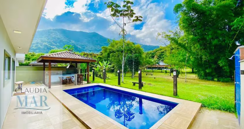 CASA COM 6 QUARTOS SENDO 5 SUÍTES EM CONDOMÍNIO NA PRAIA DA LAGOINHA