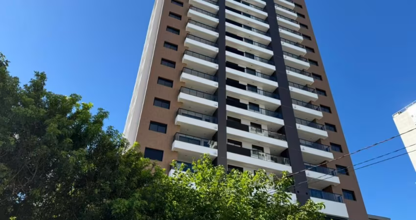 Apartamento à venda no bairro Kobrasol em São José-SC, com 2 Dormitórios, sendo 1 suíte e 1 Banheiro. Com uma área privativa de 76m², este imóvel é perfeito para quem busca conforto e praticidade.