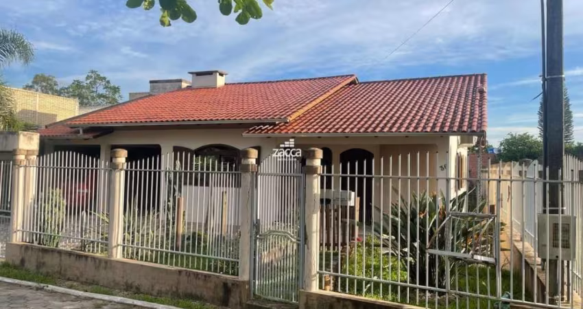 Casa para Venda em Sombrio, Centro, 3 dormitórios, 2 banheiros, 2 vagas