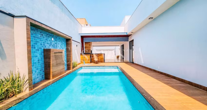 Casa Alto Padrão com piscina no Bairro Ipanema