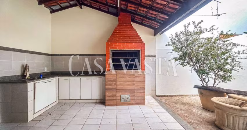 Casa padrão no bairro Dona Amélia