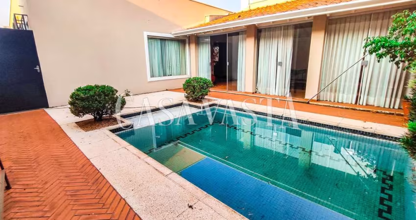 Casa Padrão no Bairro Jardim Nova Yorque