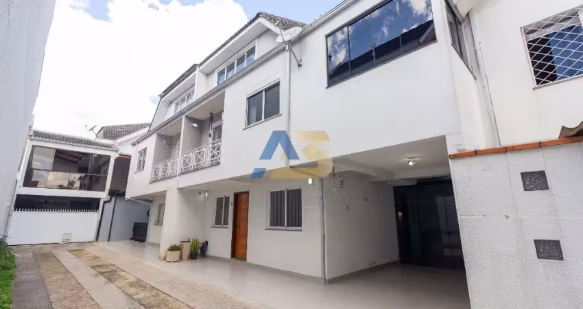 Sobrado Semimobiliado 3 Quartos à Venda no Xaxim | Curitiba