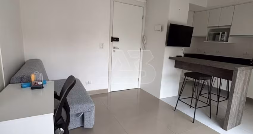 Apartamento Mobiliado em Condomínio Fechado no  Centro de Curitiba