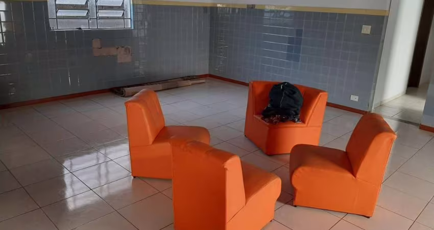 Casa para Venda em Presidente Prudente, Vila Santa Helena, 5 dormitórios, 1 suíte, 2 banheiros, 1 vaga