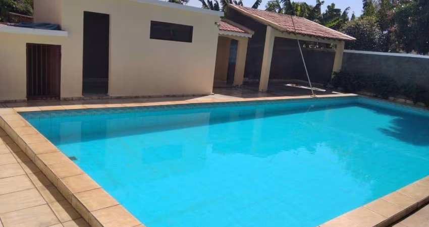 Casa para Venda em Paulicéia, Centro, 4 dormitórios, 3 banheiros, 2 vagas