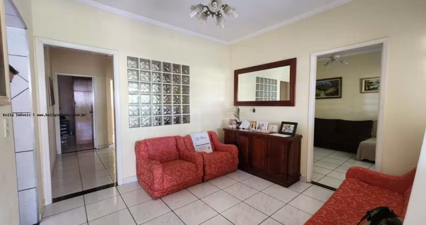 Casa para Venda em Presidente Prudente, Parque São Matheus, 4 dormitórios, 1 suíte, 3 banheiros, 2 vagas