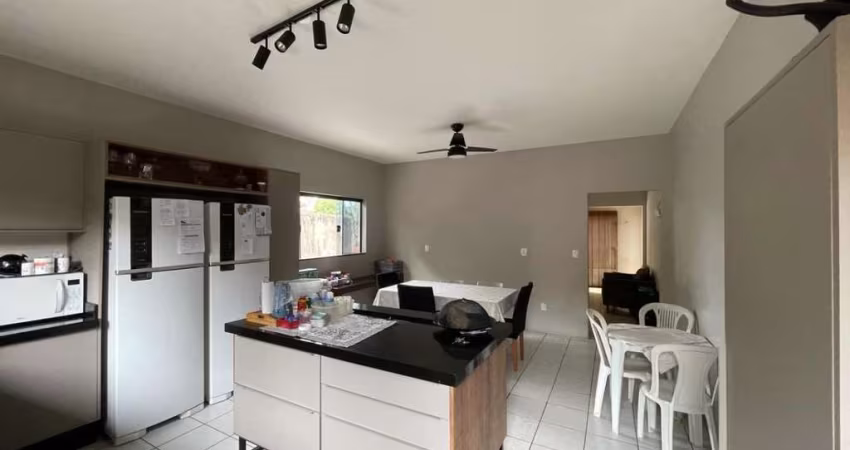 Casa para Venda em Presidente Prudente, Parque Residencial Nosaki, 3 dormitórios, 1 suíte, 3 banheiros