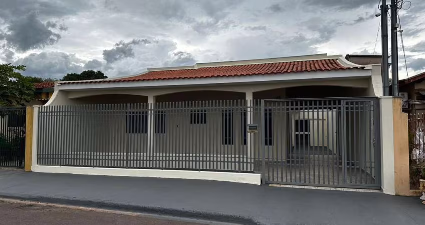 Casa para Venda em Presidente Prudente, Parque Furquim, 4 dormitórios, 1 suíte, 3 banheiros, 2 vagas