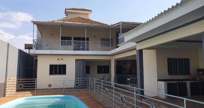 Casa para Venda em Paulicéia, Centro, 6 dormitórios, 1 suíte, 4 banheiros, 4 vagas