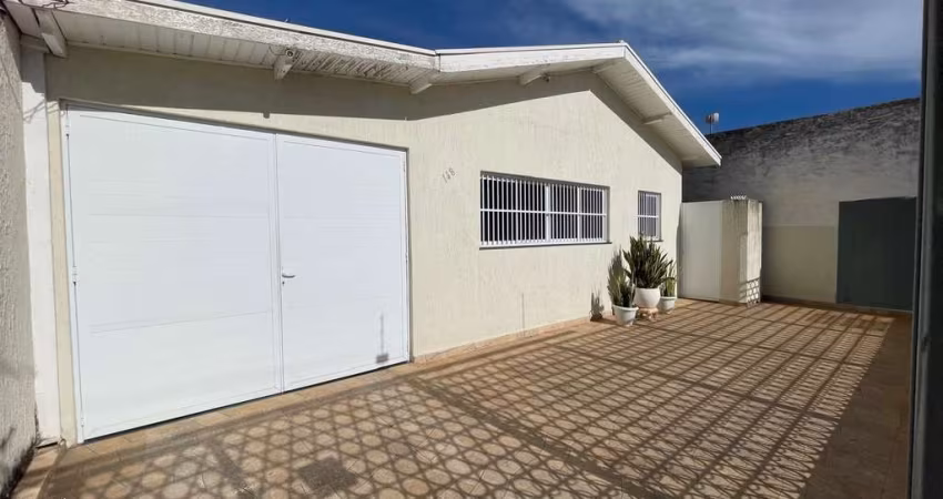 Casa para Venda em Presidente Prudente, São Judas Tadeu, 3 dormitórios, 1 suíte, 2 banheiros, 3 vagas
