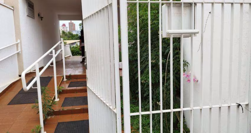 Casa para Locação em Presidente Prudente, Bosque, 4 dormitórios, 3 banheiros, 10 vagas