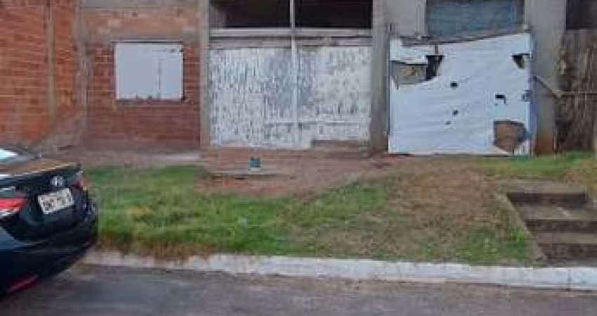 Sobrado à Venda no Condomínio Atibaia