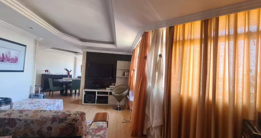 Oportunidade mega e única, apartamento com 4 quartos, sendo 1 suíte, sala e cômodos amplo, tudo para o conforto e lazer de seus familiares e amigos ,