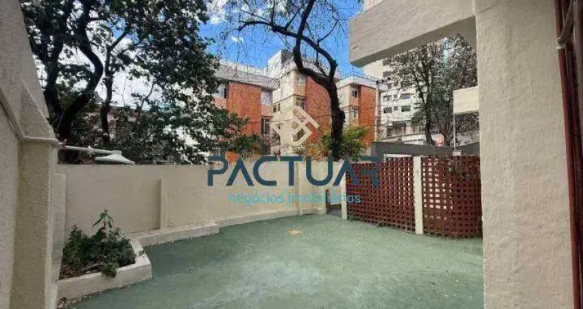 Casa com 2 quartos para alugar na Rua Abre Campo, 103, Santo Antônio, Belo Horizonte