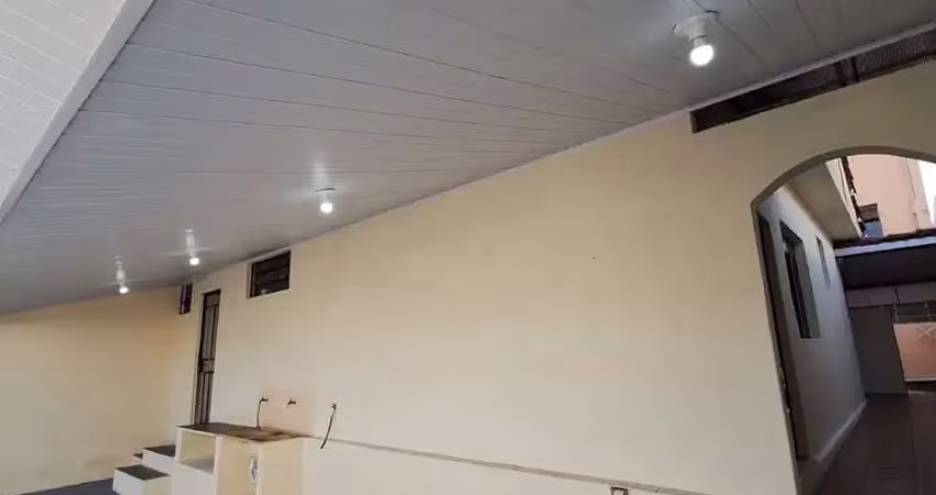 Casa com 2 quartos para alugar na dos Bem-te-vis, --, Planalto, Belo Horizonte
