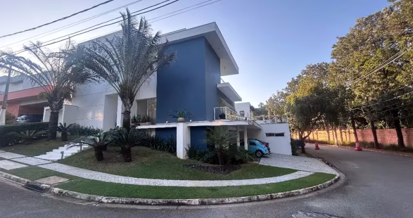 Casa com 04 quartos a venda, com 418 m2 -  condomínio belvedere 2