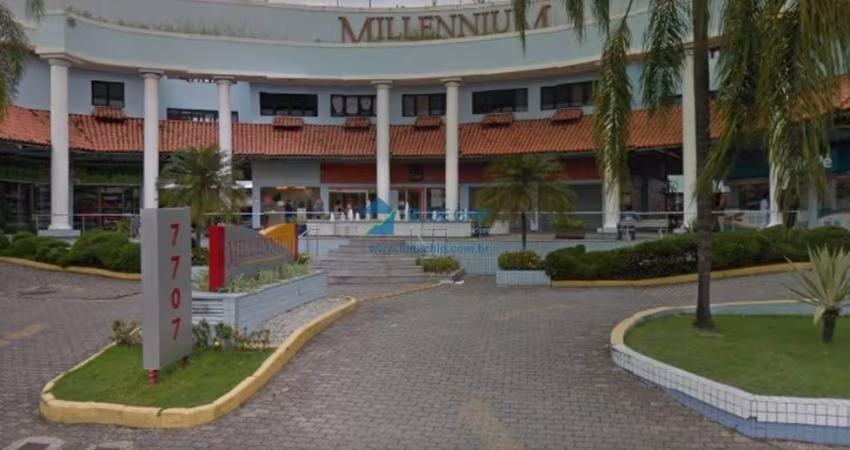 Loja para Locação no Shopping Millennium - Barra da Tijuca, com 60m² + 30 m² de jirau por R$13.000,00