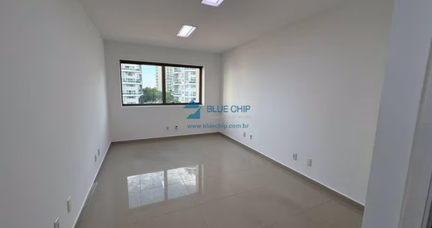 Sala para locação no Condomínio SunPlaza - Barra da Tijuca, com 20m por R$1.200,00