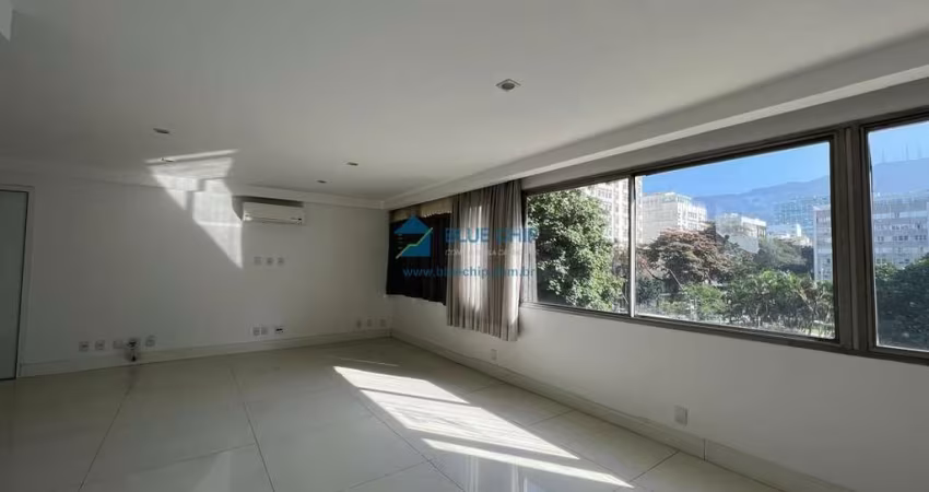 Apartamento para Locação na Avenida General San Martin - Leblon - com 150m² por R$18.000,00