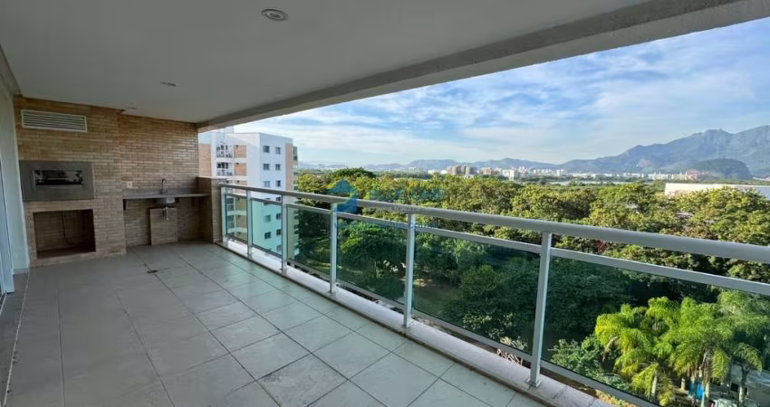 Apartamento para Locação no Condomínio Scena Laguna - Barra da Tijuca com 156m³ 03 suítes por R$7.800,00
