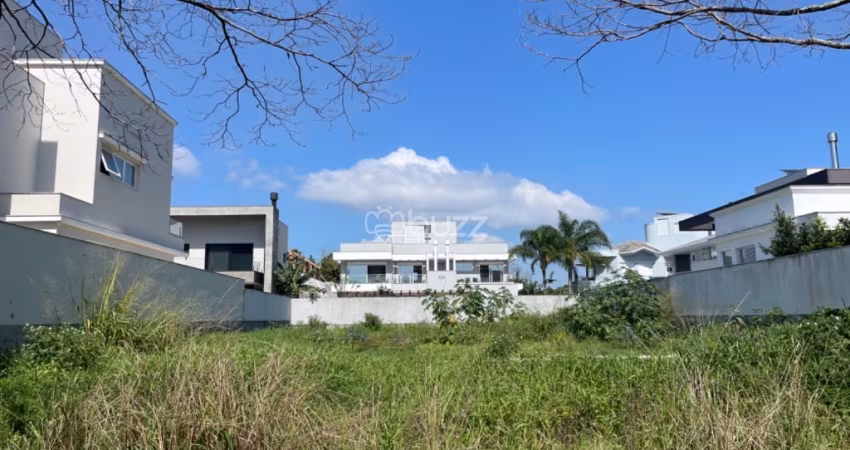 Terreno à venda no Amoraeville – 775m² no ponto mais nobre de Jurerê Internacional