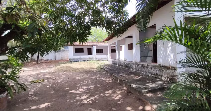 Casa em Cotovelo - esquina e perto da praia