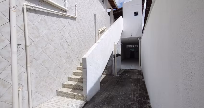 Prédio Comercial em Nova Parnamirim - Aptos e Lojas