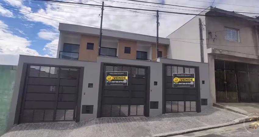Sobrado Novo em Parque Cisper - 03 Dormitórios e 112m² de Conforto e Estilo