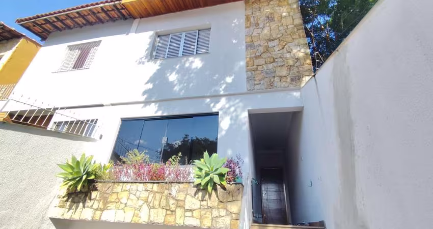Sobrado Vila Formosa – 171m² | 03 Dormitórios | 01 Suíte com Closet