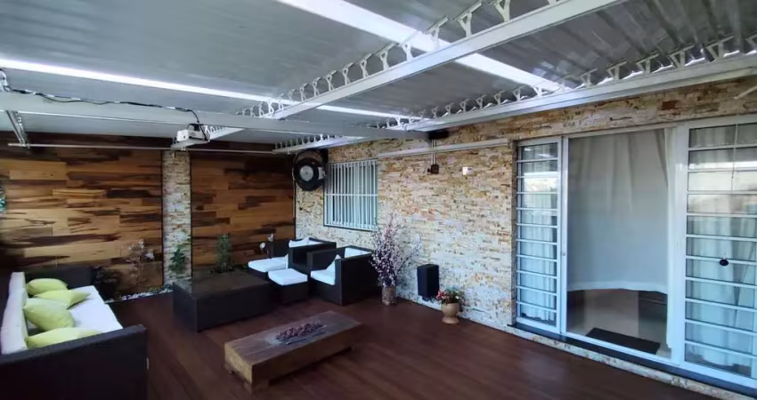 Sobrado em condomínio 150m² – 3 dormitórios, 01 suíte com sacada e área gourmet