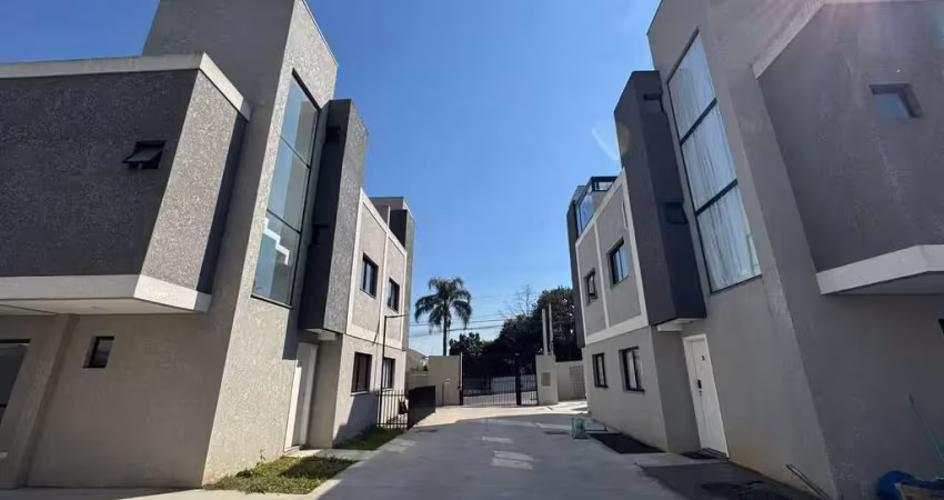 Casa em condomínio fechado com 3 quartos à venda na Rua Rodolfo Bernardelli, 569, Uberaba, Curitiba