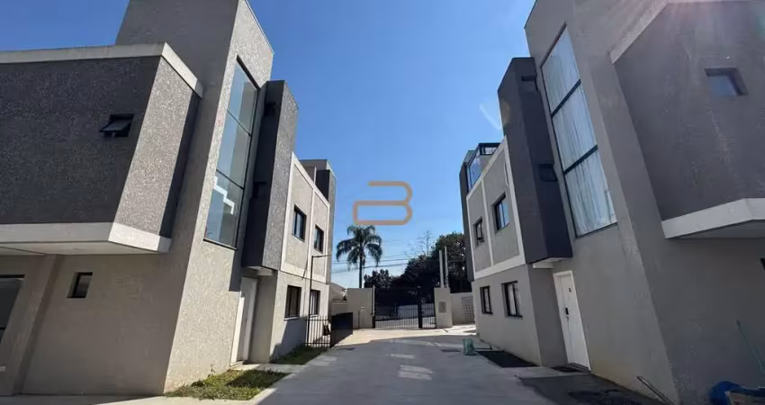 Casa em condomínio fechado com 3 quartos à venda na Rua Rodolfo Bernardelli, 569, Uberaba, Curitiba