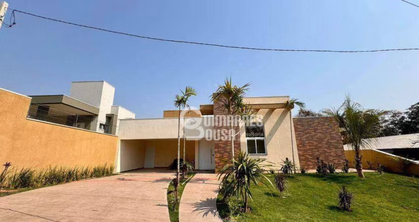 Casa Térrea Nova à Venda no Condomínio Terras de Santa Teresa - 3 Suítes, Piscina e Alto Padrão em Itupeeva com Vinhedo/SP
