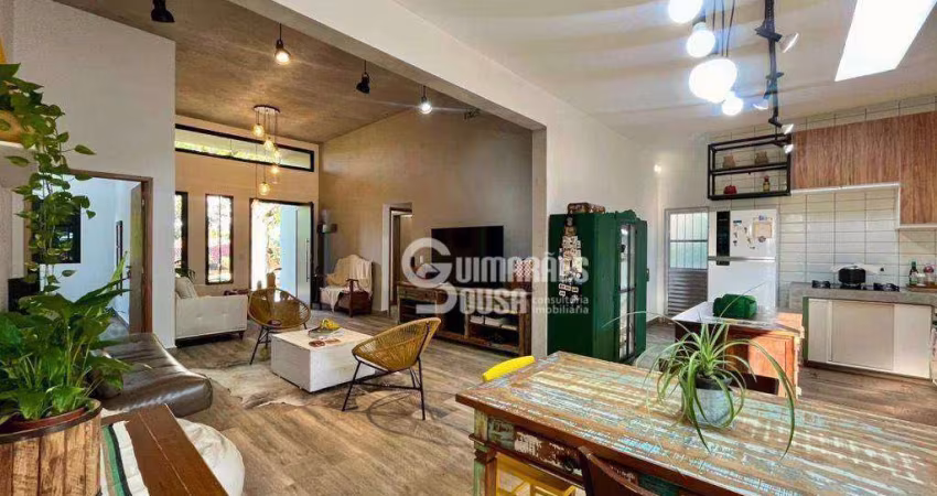 Casa Moderna à Venda no Condomínio Chácaras do Lago, Vinhedo – 3 Quartos, 2 Suítes e Escritório
