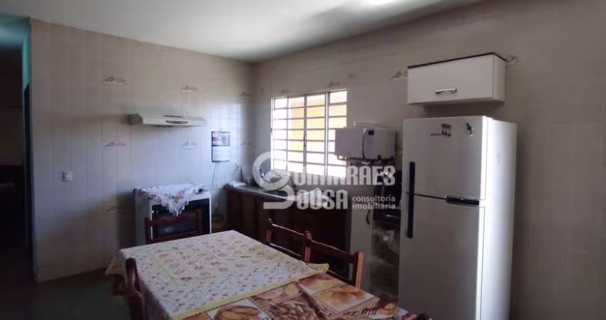 Casa térrea em ótimo bairro