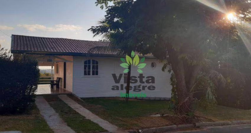 Casa com 4 dormitórios à venda, 280 m² por R$ 2.400.000,00 - Condomínio Marambaia - Vinhedo/SP