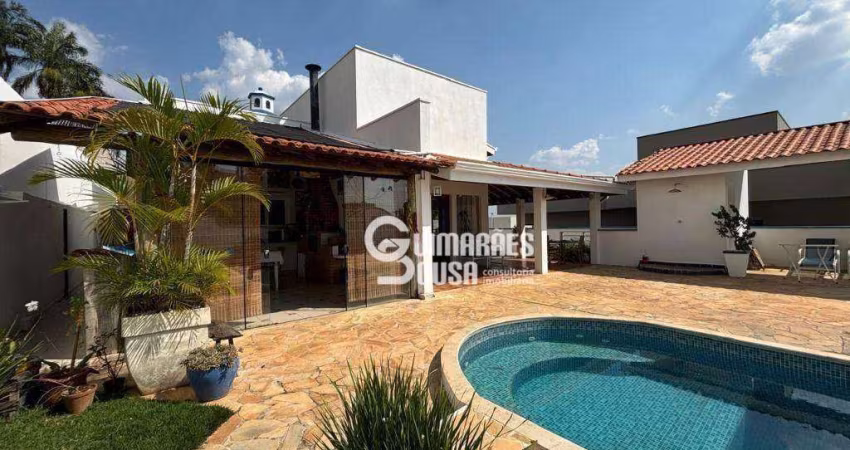 Casa com 3 dormitórios à venda, 330 m² por R$ 1.900.000 - Centro - Vinhedo/SP