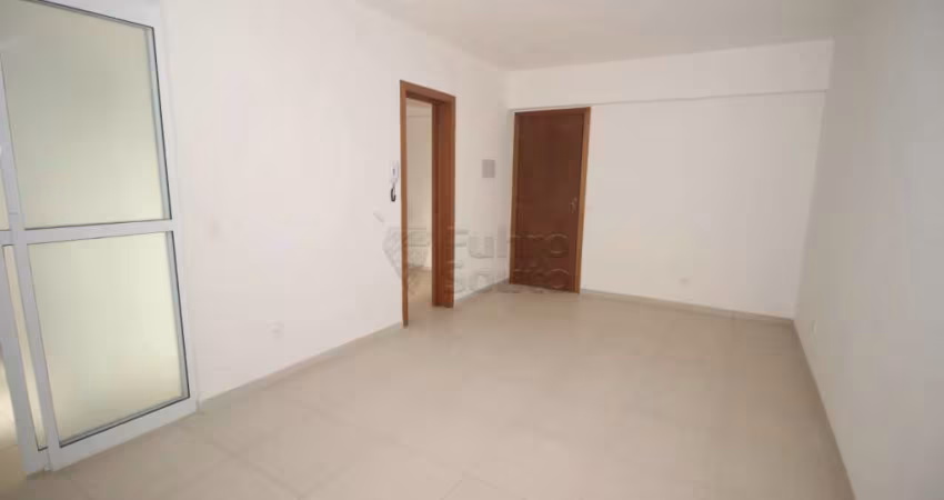 Apartamento de 2 Quartos no Edifício Residencial Quebec