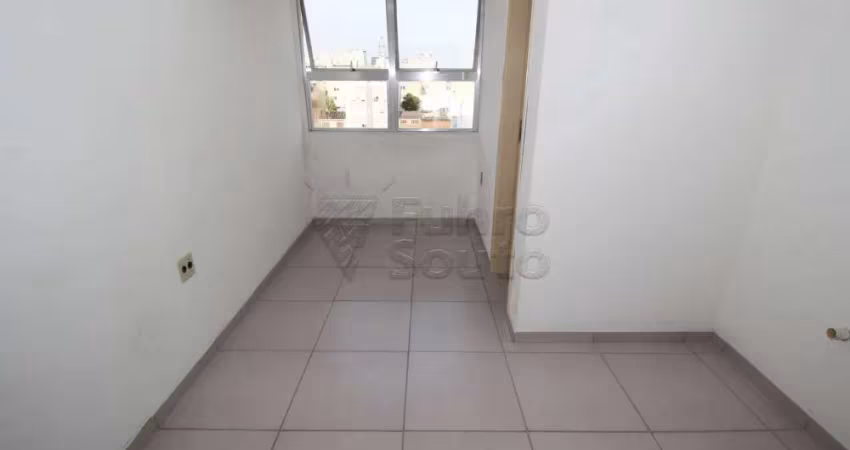 Comercial Sala em Condomínio em Pelotas