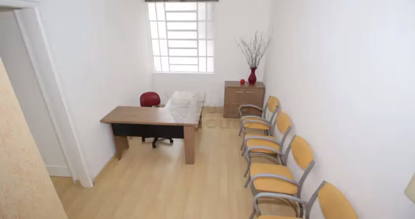Destaque empresarial no coração da cidade: sala comercial pronta para seu negócio!