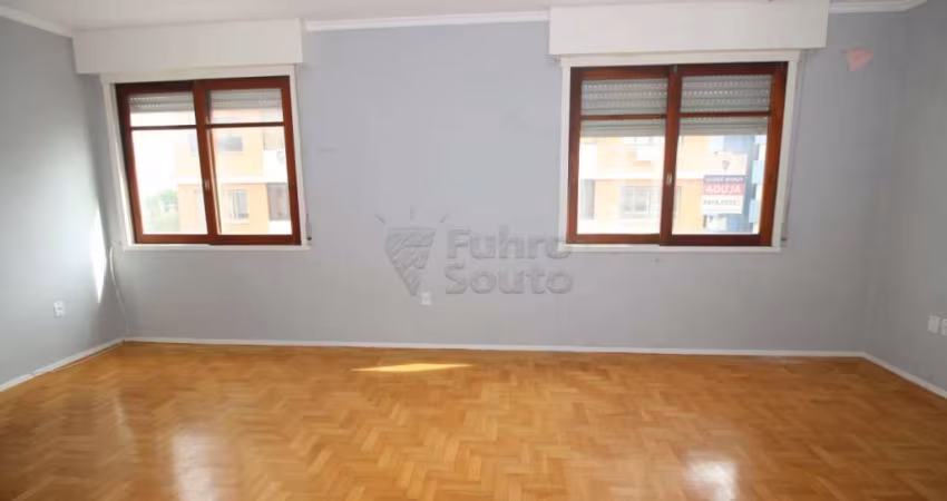 Apartamento Amplo e Iluminado no Edifício Residencial Senador: Conforto no Centro!
