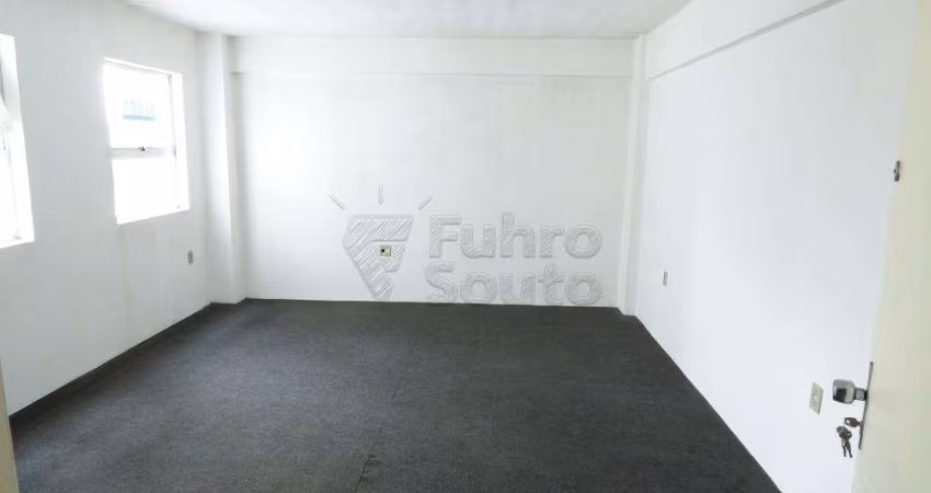 Comercial Sala em Condomínio em Pelotas