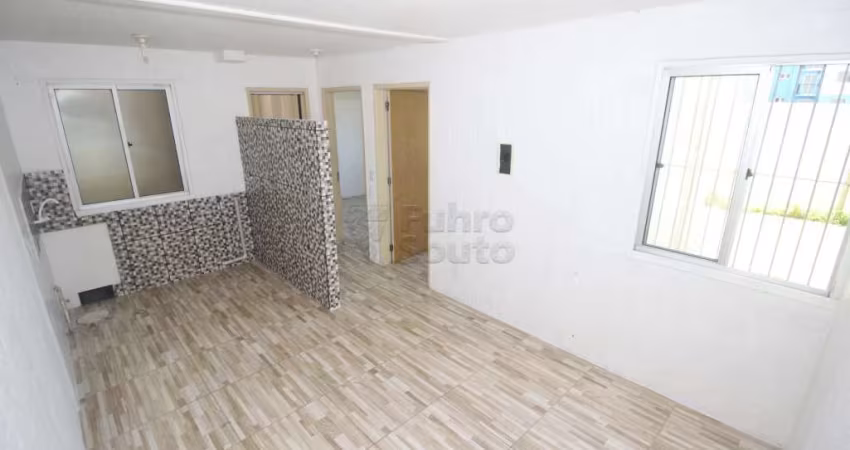 Apartamento 2 Dormitórios no Condomínio Par Paraíso - Bairro Três Vendas, Pelotas