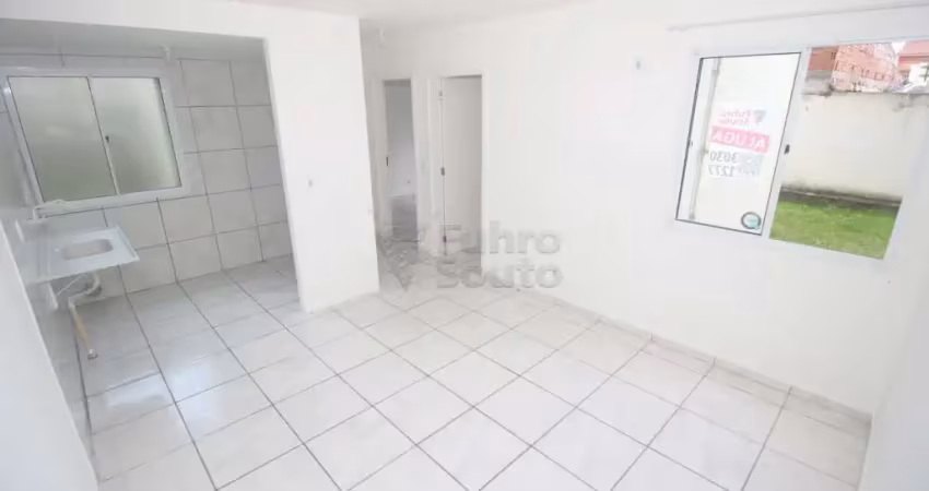 Apartamento térreo com 2 dormitórios no fragata - conforto e privacidade