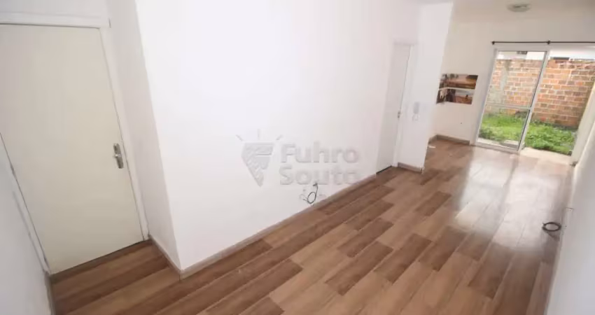 Casa em condomínio fechado com 2 quartos para alugar na Avenida Prefeito Ary Alcântara, 118030412, Areal, Pelotas