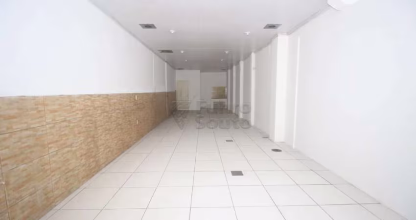 Sala Comercial no Condomínio Dona Zilca no Centro de Pelotas - Visibilidade e Funcionalidade para o Seu Negócio!