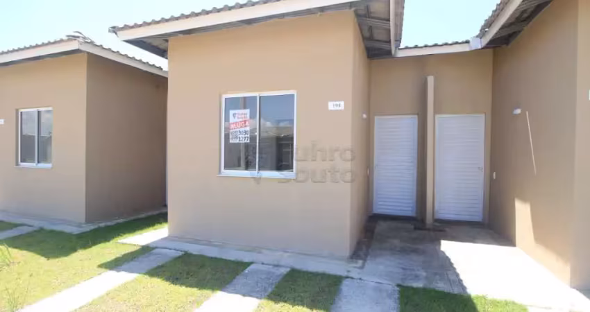 Casa nova em condomínio - conforto, segurança e praticidade!