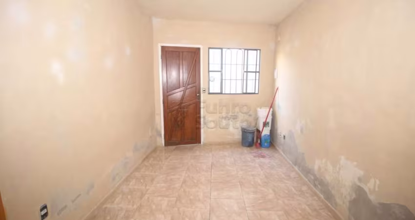Casa 1 Dormitório no Bairro Areal ? Conforto e praticidade para você!