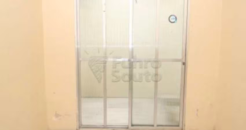 Ampla Casa no Centro de Pelotas - Ideal para Residência ou Comércio